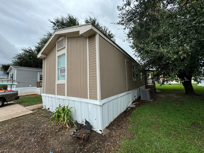 Building Photo - 22002 Wellington Bend Ln