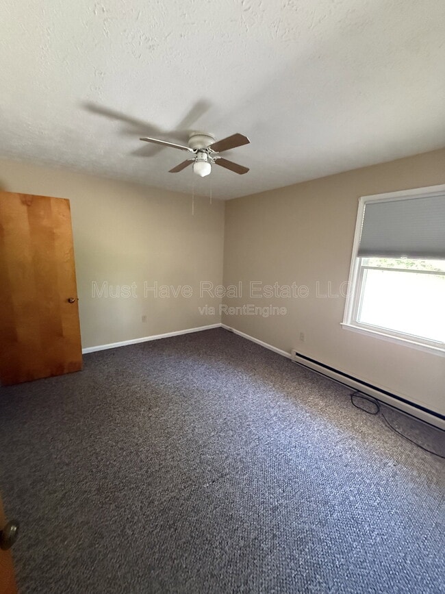 Building Photo - 3715 Panda Ln