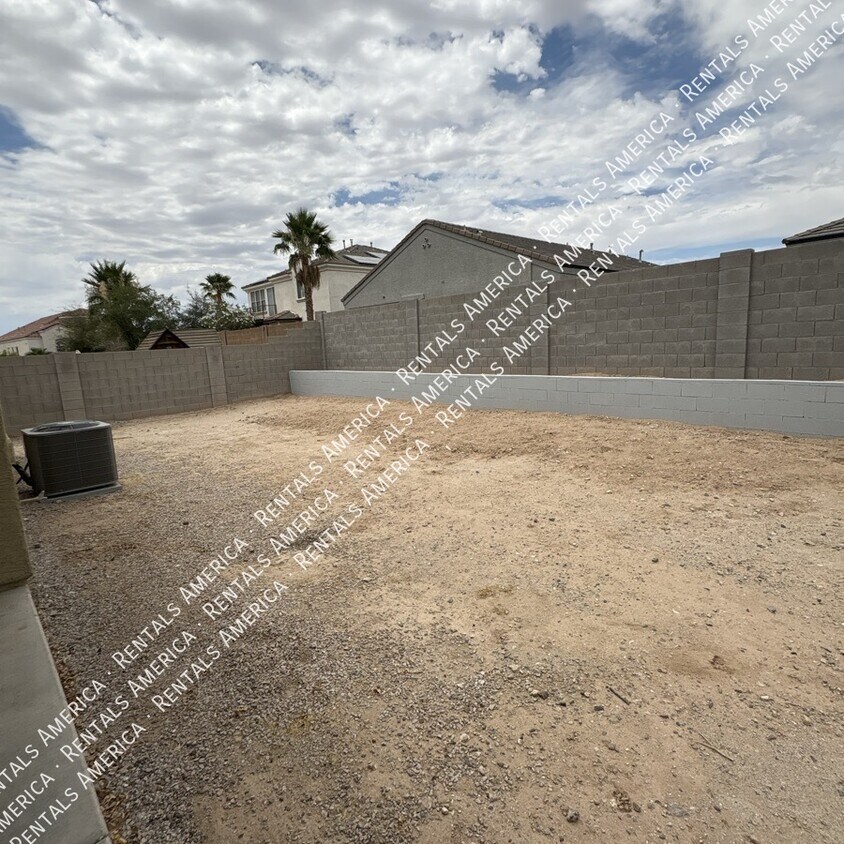 Building Photo - 30044 W Avalon Dr