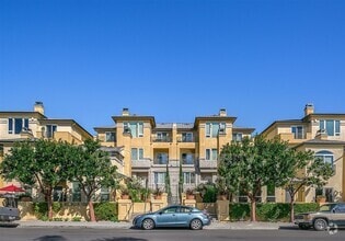 Building Photo - 4057 1st Ave