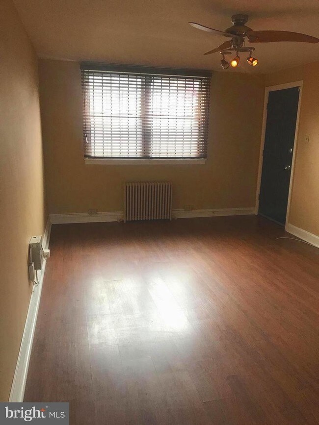 Foto del edificio - 6732 Blakemore St