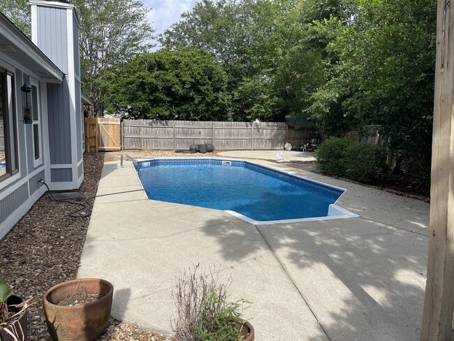 Building Photo - 2990 Candlestick Dr