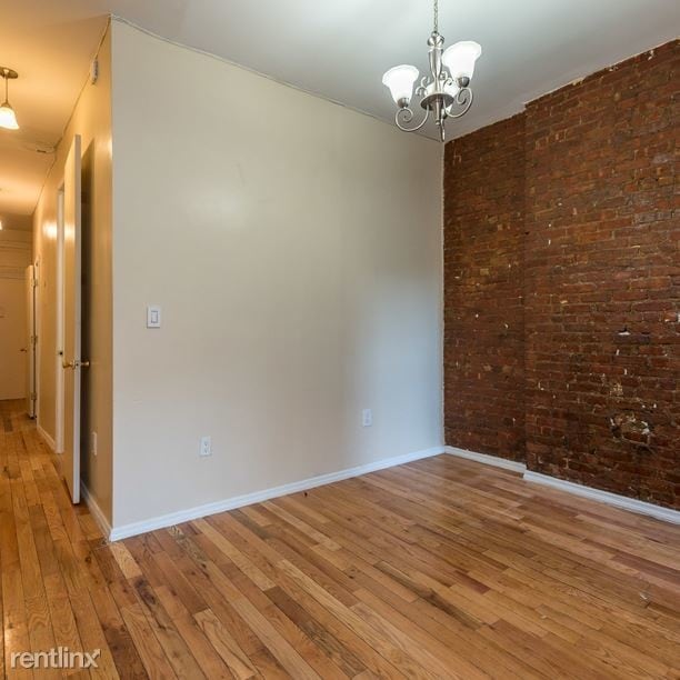 Building Photo - 27 Kingsland Ave
