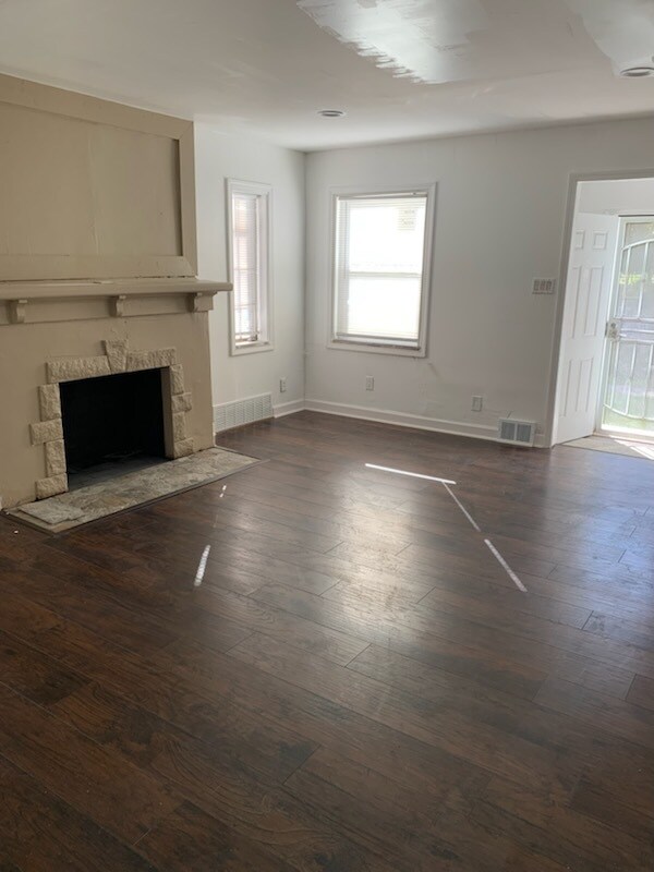 Foto del edificio - 13965 Mapleridge St