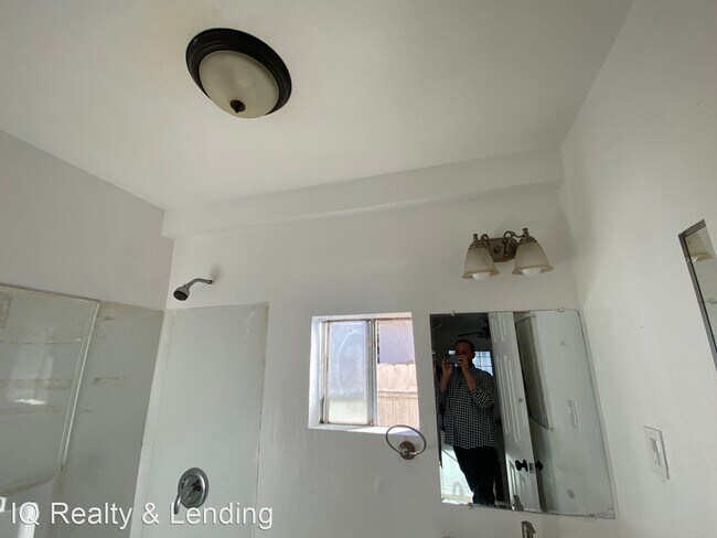Building Photo - 4 br, 3 bath House - 415 S Second St