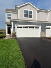 Building Photo - 337 Red Oak Cir