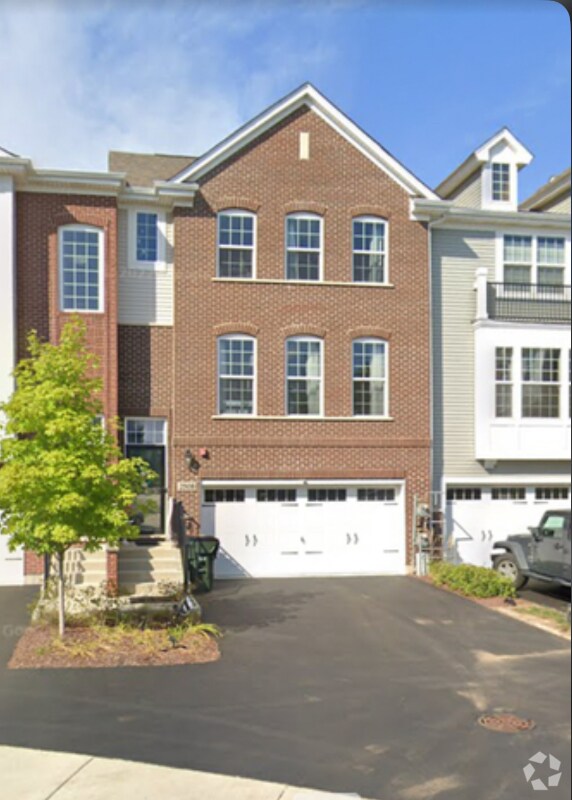 Building Photo - 2508 Huntleigh Ln