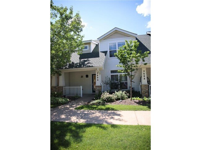 Foto del edificio - 2690 Pinkspire Ln E