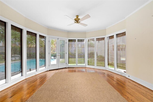 Foto del edificio - 2525 Inwood Dr