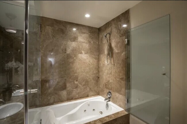 Foto del edificio - 11970 Montana Ave