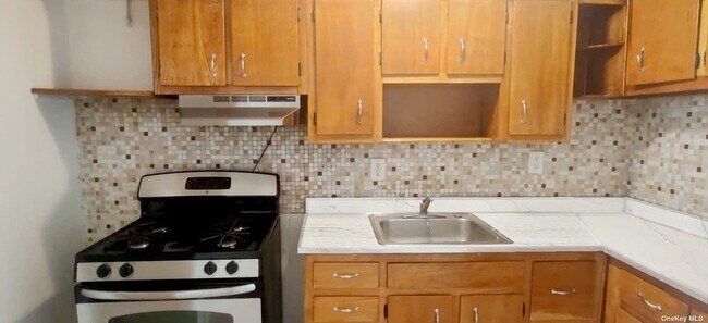 Building Photo - 252 Robinson Ave