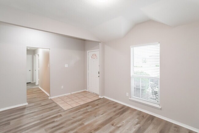 Foto del edificio - 605 Canyon Pl
