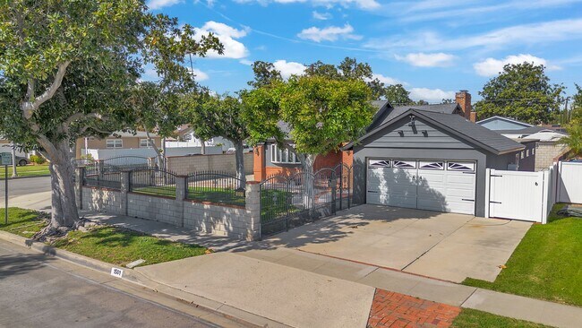 Foto del edificio - 1501 Revere Ave