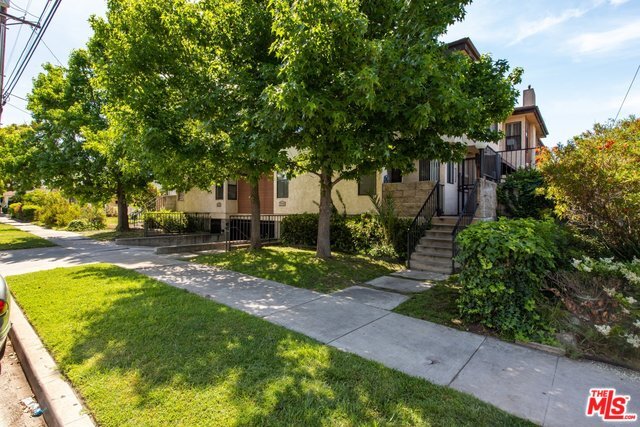 Building Photo - 914 E Elk Ave