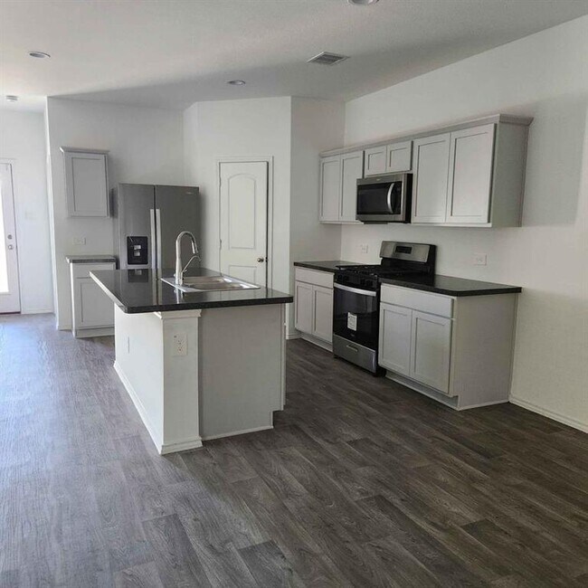 Foto del edificio - 5342 Pinecliff Grove Ct