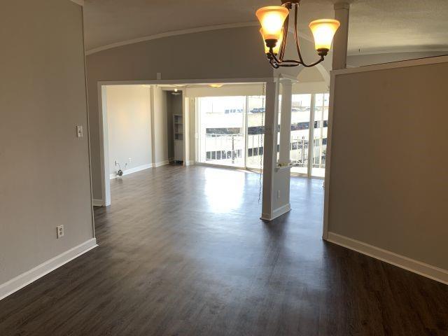 Foto del edificio - 823 S Water St