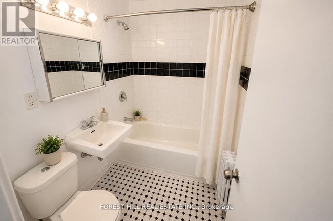 Building Photo - 102 Goodwood Park Ct
