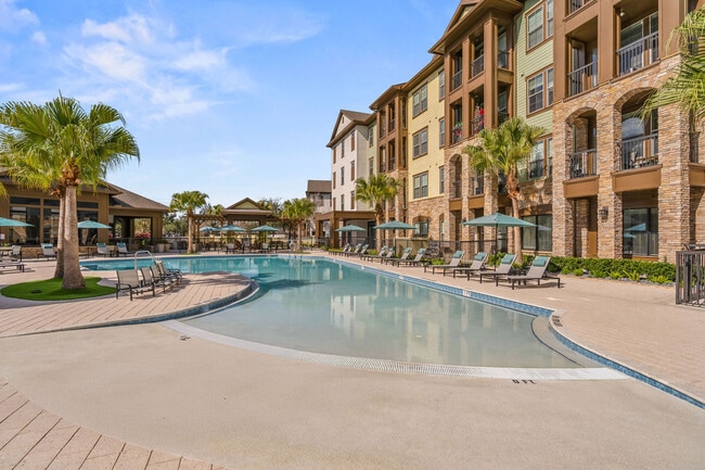 Building Photo - Circa at Fishhawk Ranch