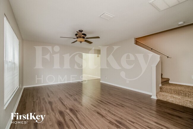 Building Photo - 11135 Lakeside Vista Dr