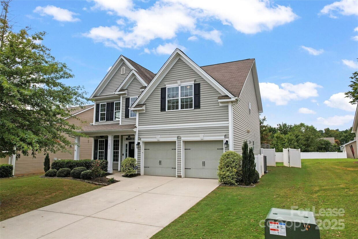 Foto principal - 1037 Jack Pine Rd