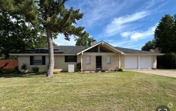 Building Photo - 6415 Circo Dr