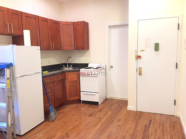 Foto del edificio - 306 E 6th St