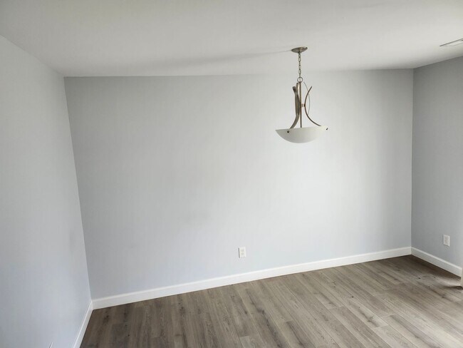 Foto del edificio - Harrisonburg Townhouse Available for Rent, Spacious 3 BR, 2.5 Baths