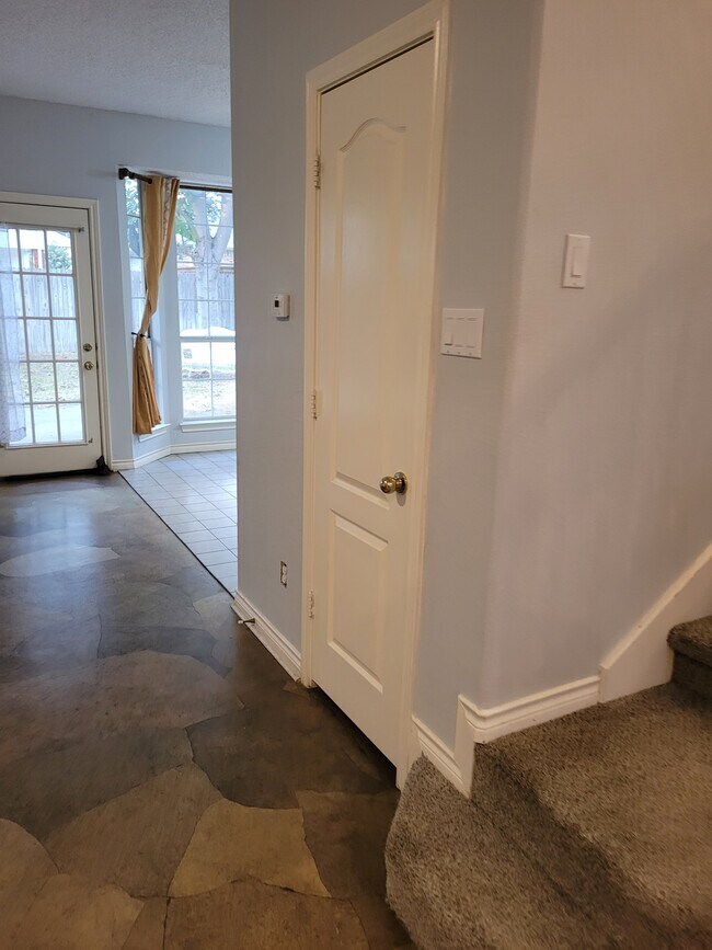 Building Photo - 4709 Portrait Ln