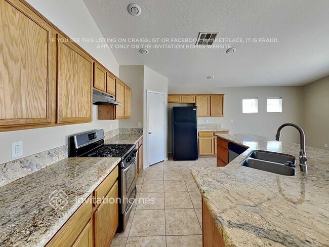 Foto del edificio - 4037 Aaron Scott St