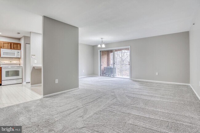 Building Photo - 4102 Chardel Rd