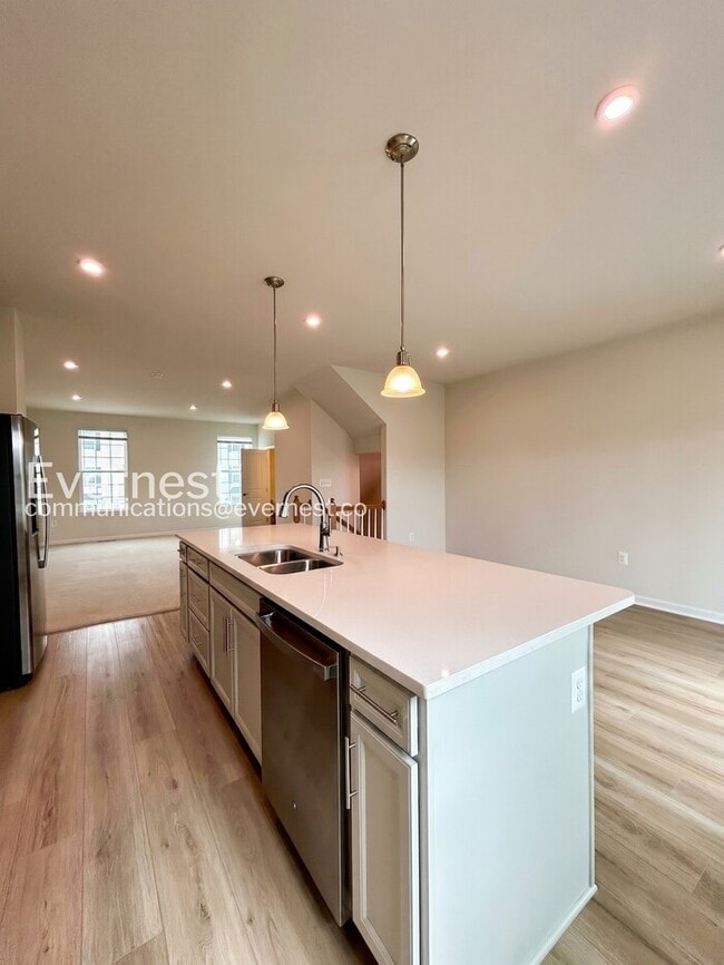 Building Photo - 8808 Stevenson Ln