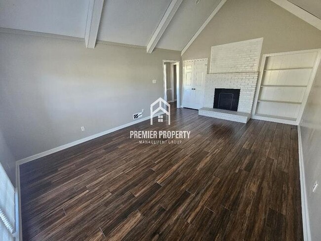 Building Photo - 1635 Brierbrook Rd