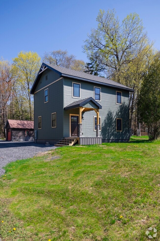 Building Photo - 110 5th St