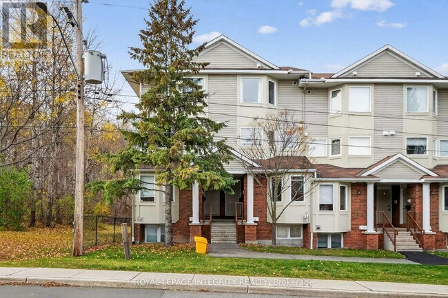 Photo du bâtiment - 1400 Wildberry Ct