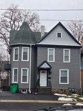 Building Photo - 964 Walnut St