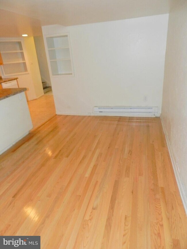 Foto del edificio - 2227 Delancey Pl