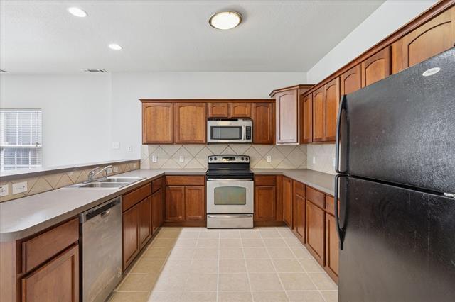 Foto del edificio - 468 Castleridge Dr