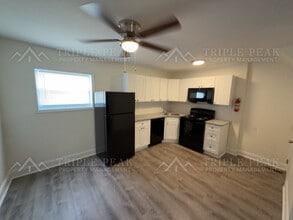 Building Photo - 7115 Emerson Ave
