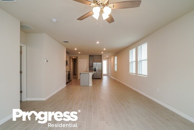 Building Photo - 845 Rivers Crossing St