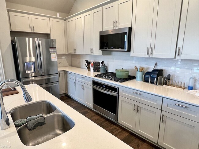 Foto del edificio - 3 br, 2 bath House - 9754 Staffordshire Road