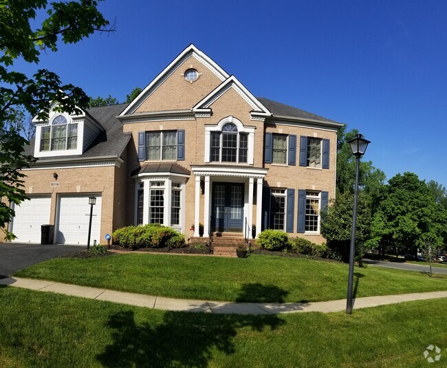 Building Photo - 16114 Nursery Ln