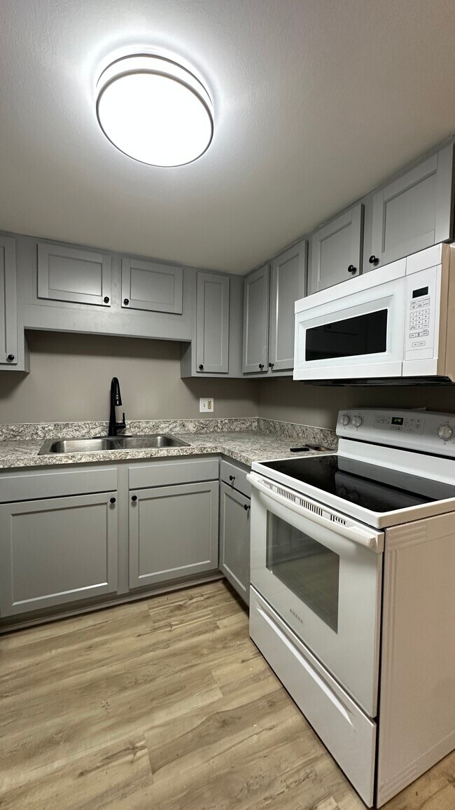 Foto del edificio - 528/530 W. 30th St