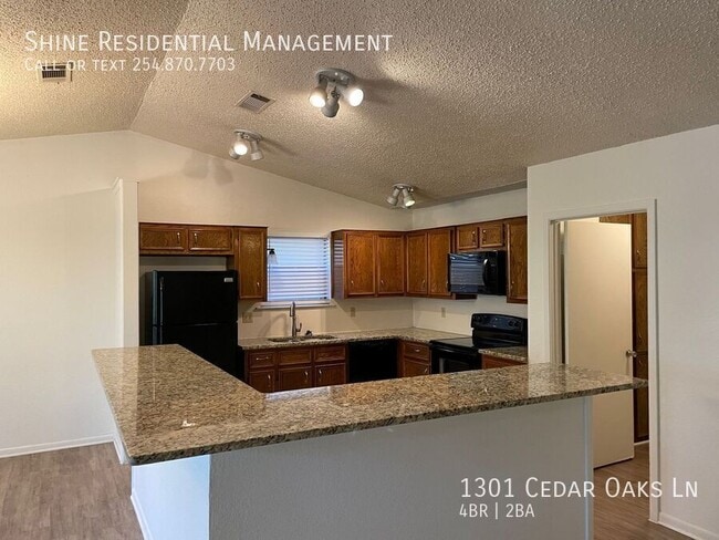 Building Photo - 1301 Cedar Oaks Ln