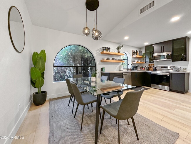 Foto del edificio - 16653 N 59th St