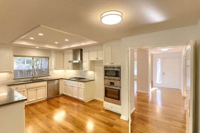 Building Photo - 4-Bedroom 2-Bathroom Saratoga Home