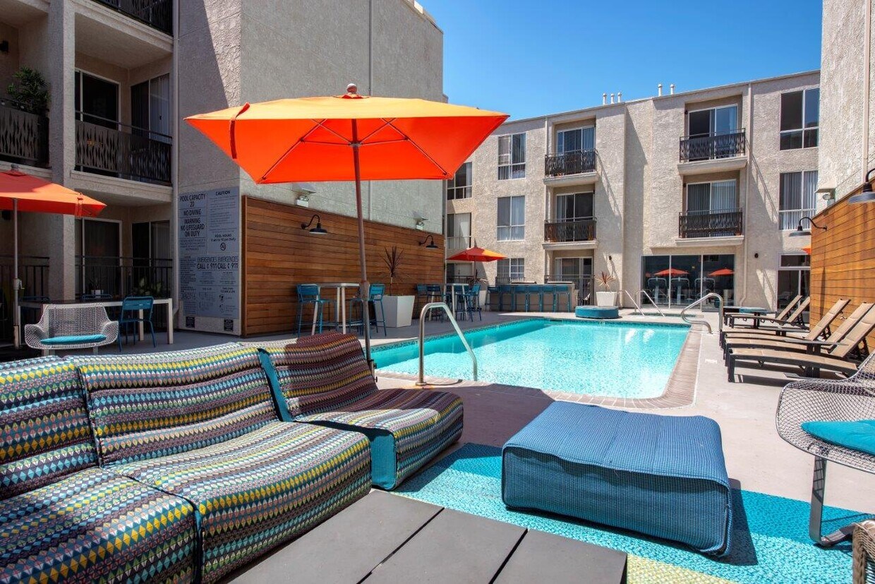 URBANLUX FLEUR PREMIUM Apartments in Los Angeles, CA Westside Rentals