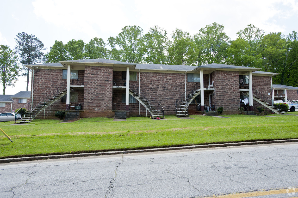 Building Photo - Navarro Apartments