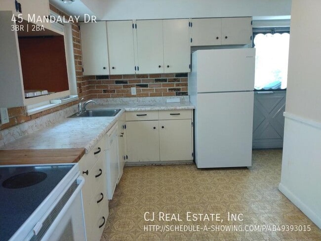 Foto del edificio - 45 Mandalay Dr