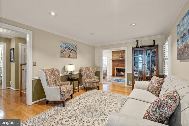 Building Photo - 7421 Beverly Manor Dr