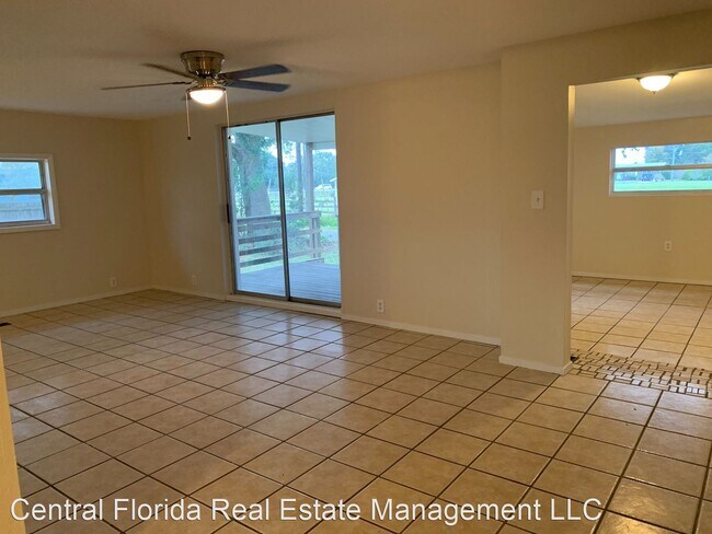 Foto del edificio - 3 br, 2 bath House - 5585 E Irlo Bronson M...